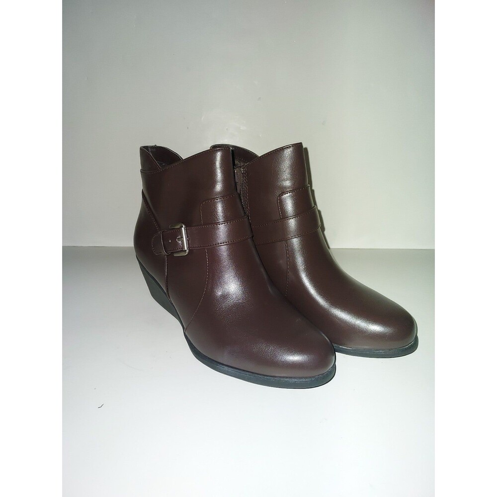 NWT Ladies Comfort Plus by Predictions Brown Wedge Buckle Ankle Boots Size 7.5W
